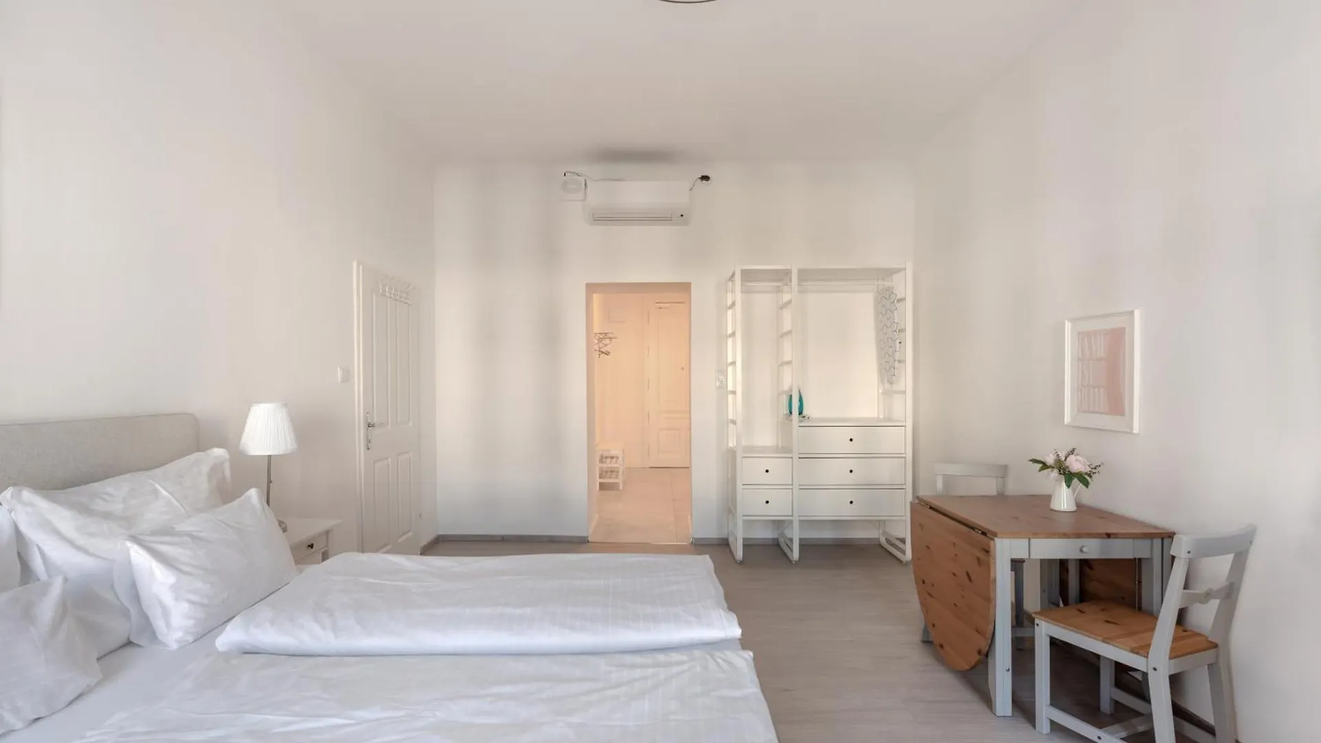 Studio Apartment Near University Vienna