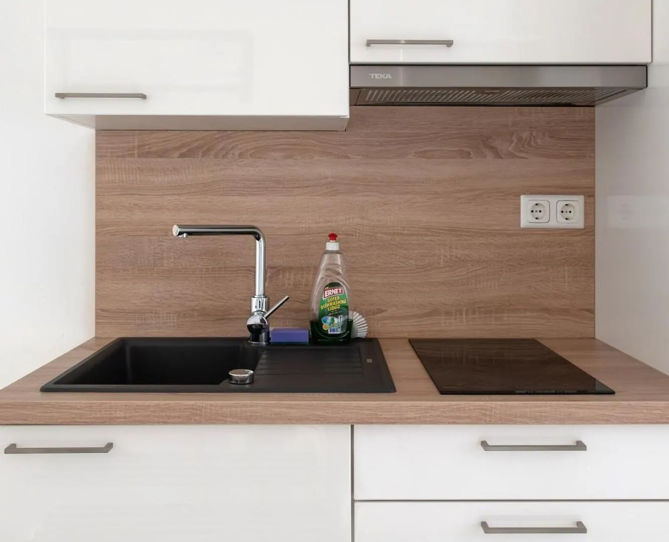 Studio Apartment Near University Vienna