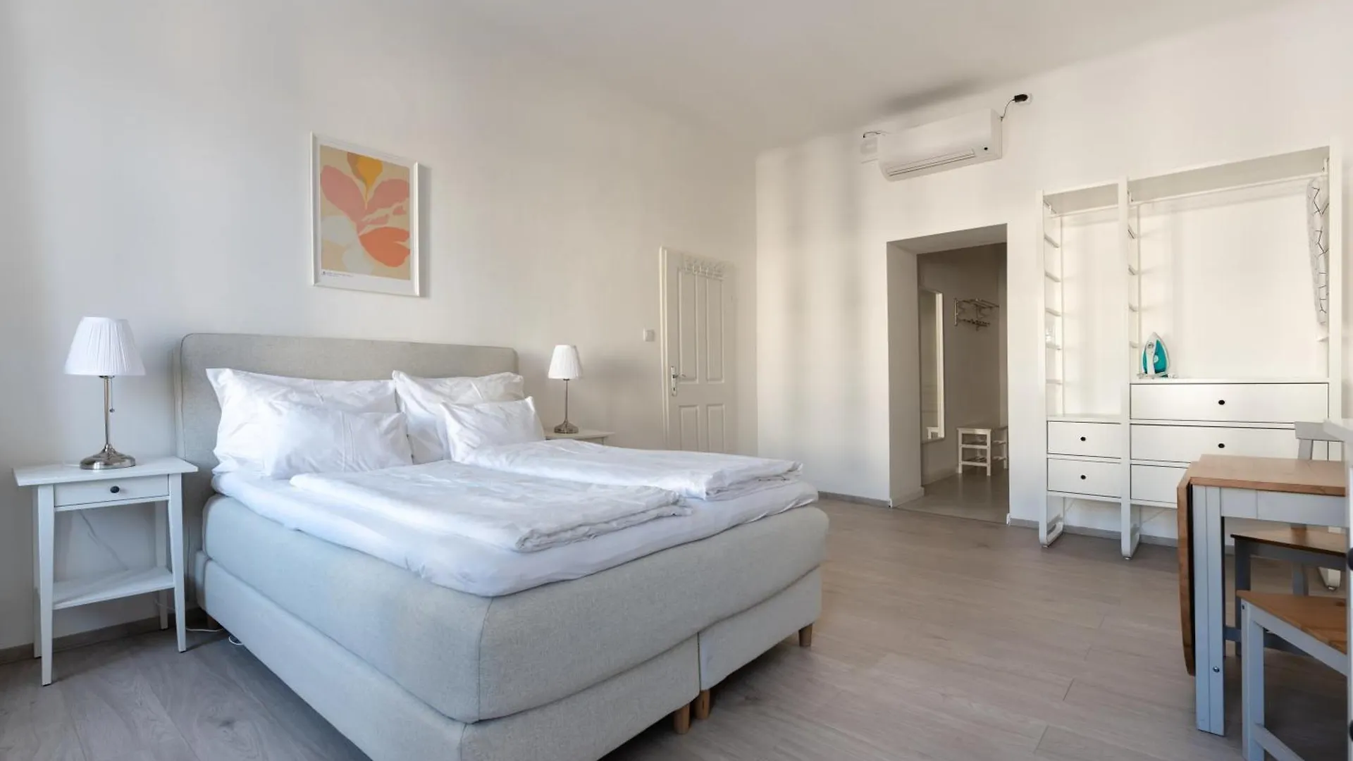 Studio Apartment Near University Vienna