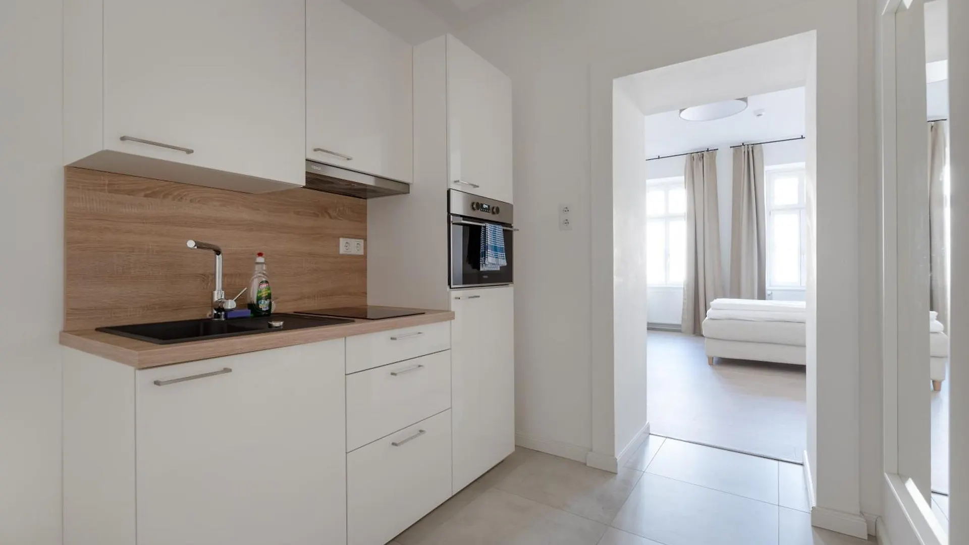 Studio Apartment Near University Vienna