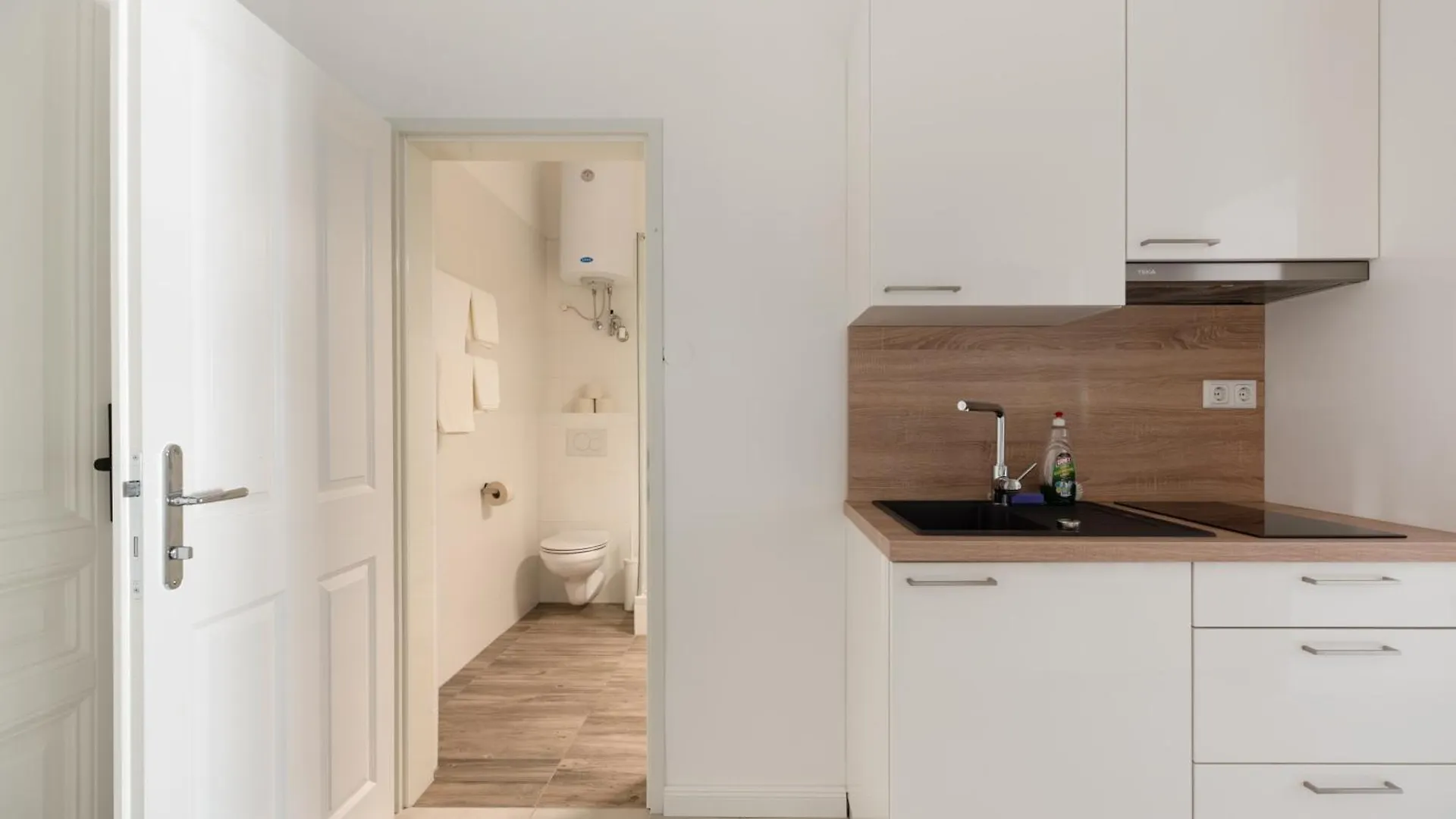 Studio Apartment Near University Wien