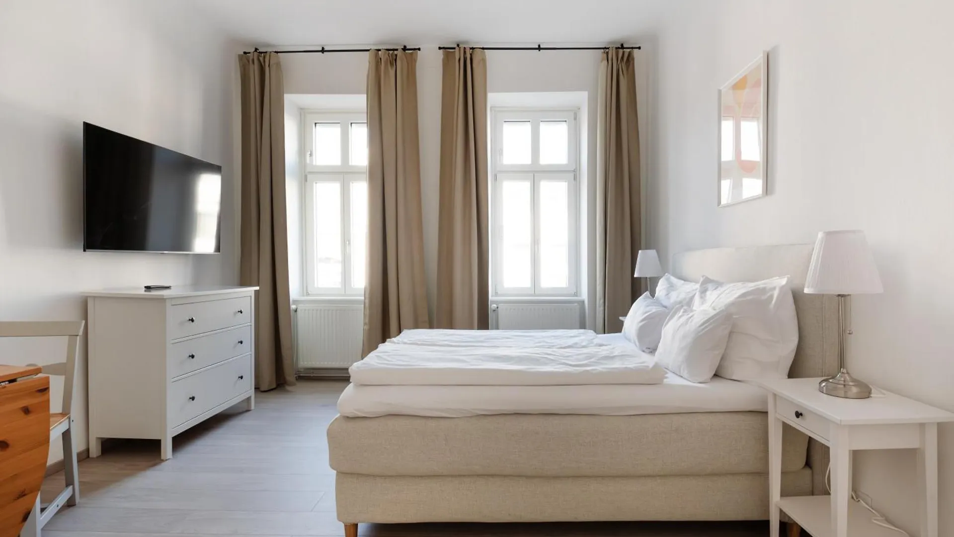 Studio Apartment Near University Wien