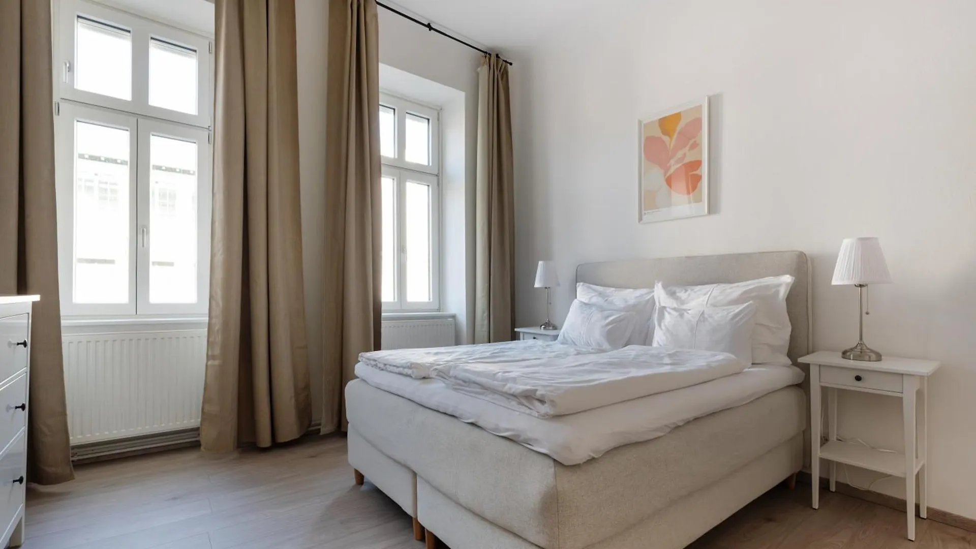 Studio Apartment Near University Wien